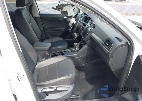 2021 Volkswagen Tiguan 2.0T Se/2.0T Se R-Line Black/2.0T Sel z USA, uszkodzony, nr VIN 3VV2B7AX5MM057743